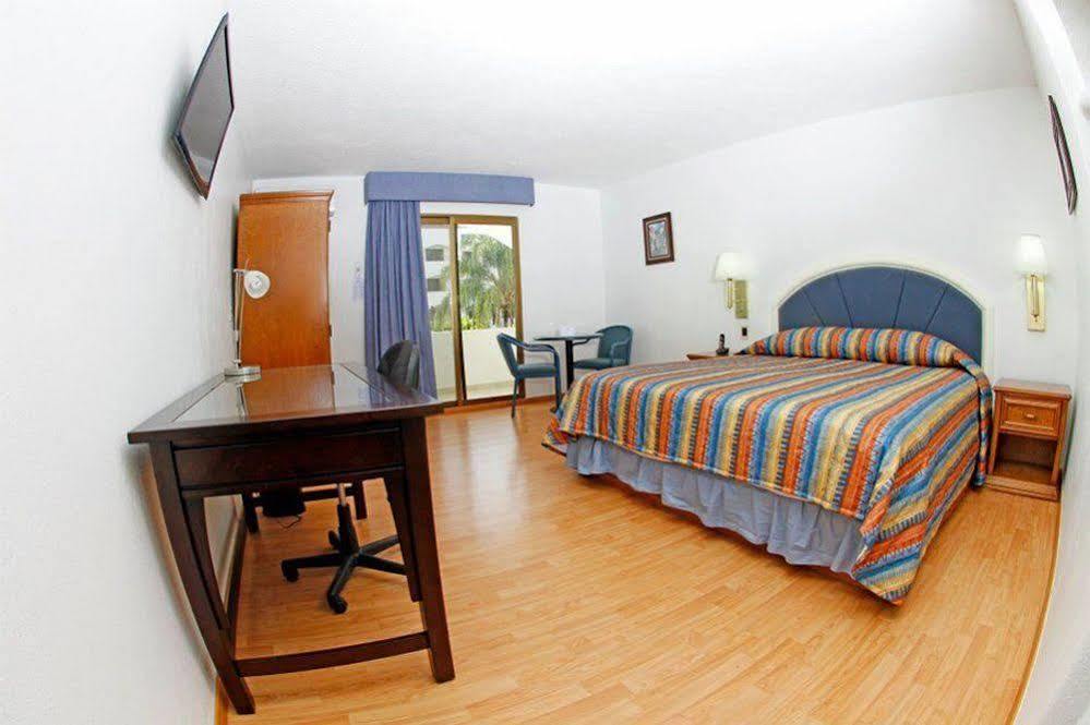 Hotel Gran Plaza&convention Center 4*